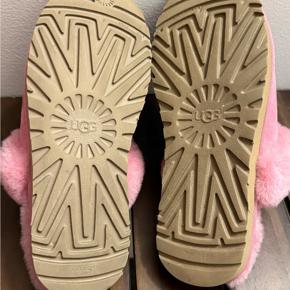 UGG Coquette Pink Slippers  Size 8 - Picture 7 of 7